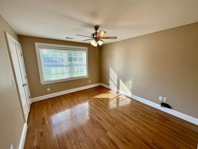 Building Photo - 476 Harpersville Rd