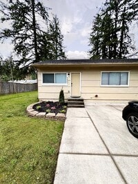 Building Photo - Newly Remodeled Lakewood Gem - Modern Comfort and Style in a Prime Location