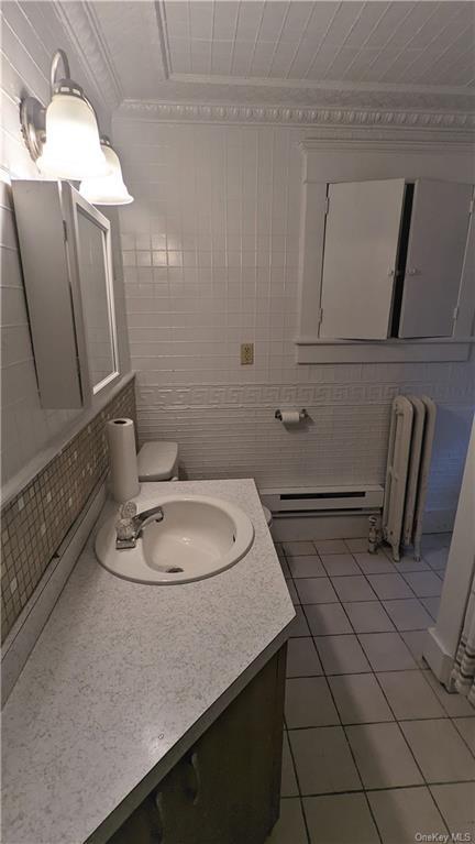 Building Photo - 207 Maple Ave