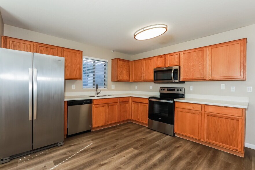 Building Photo - 2297 W Camp River Rd