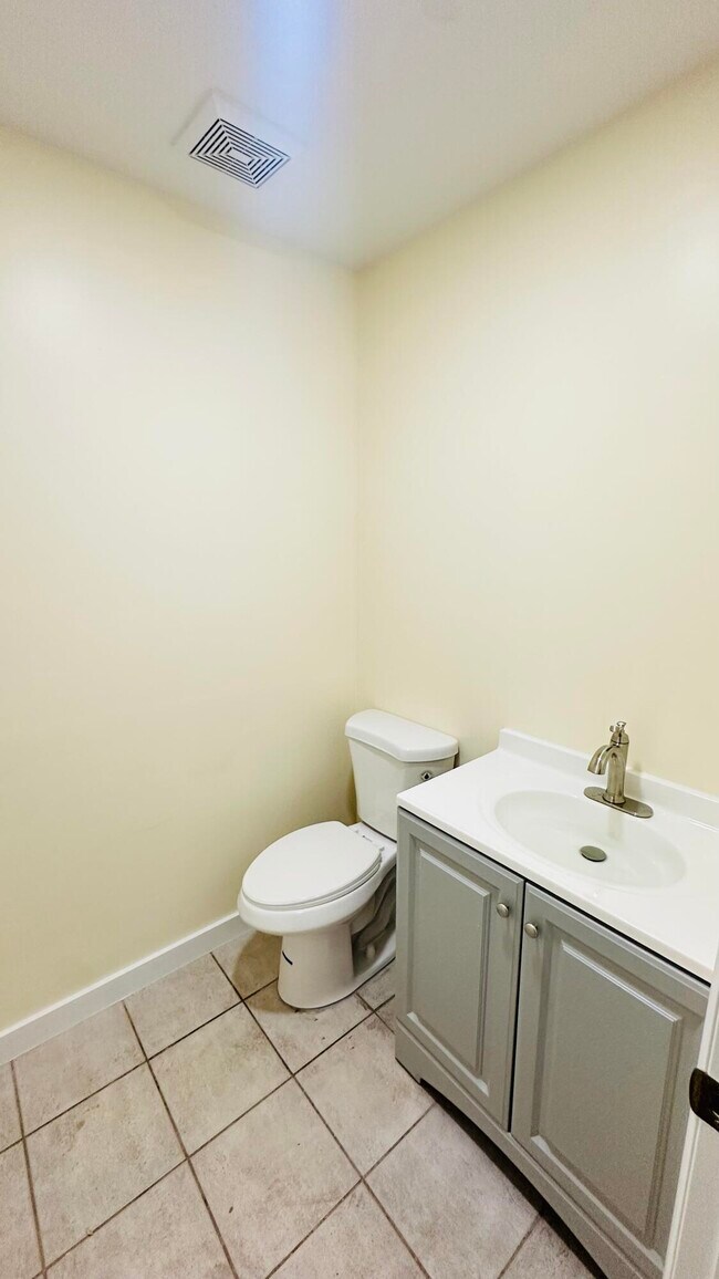 Building Photo - 6077 Strawberry Fields Way