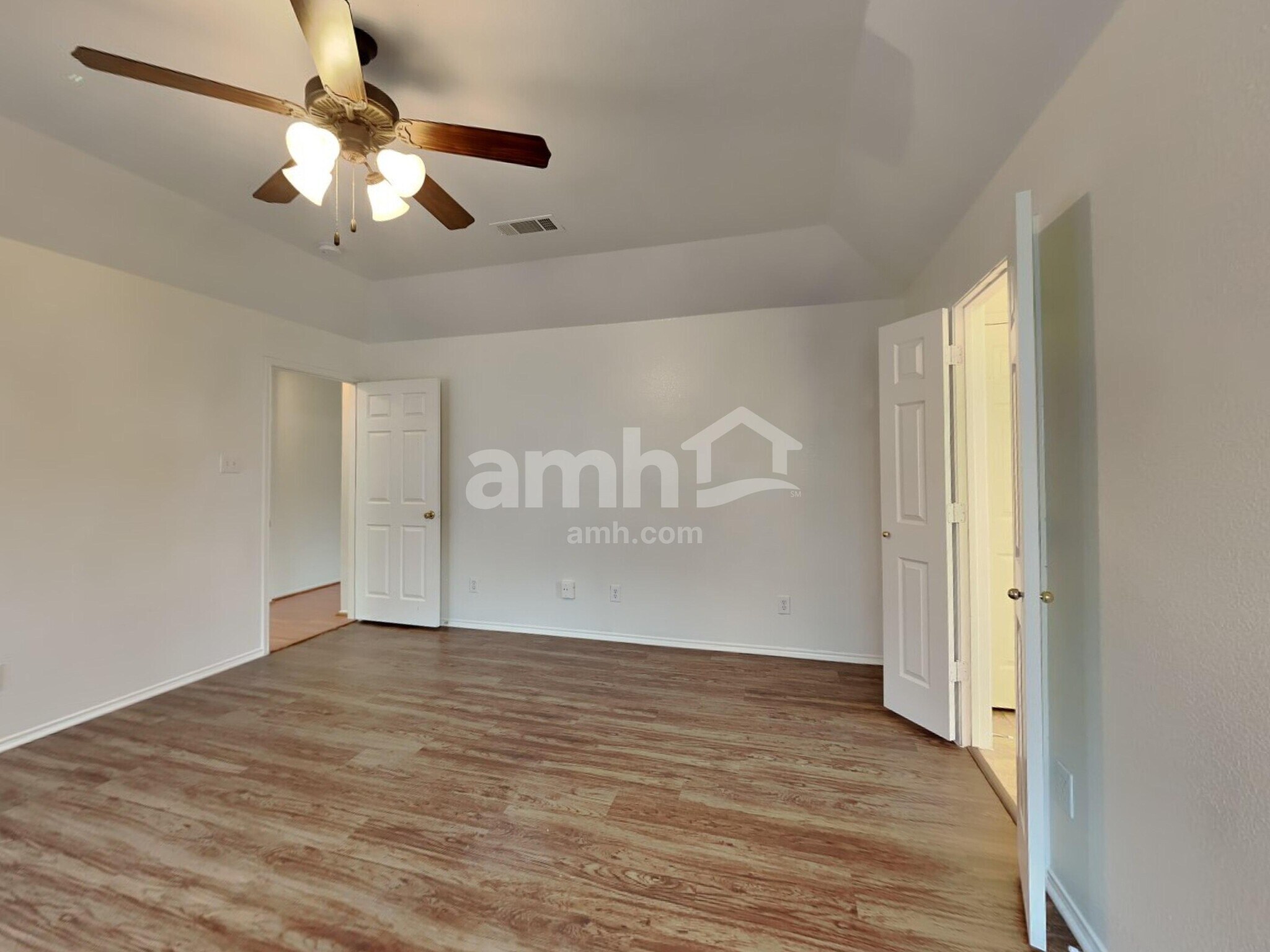 Building Photo - 733 Morgan Dr