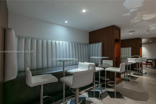 Building Photo - 300 Sunny Isles Blvd