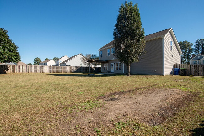 Building Photo - 218 Maidstone Dr