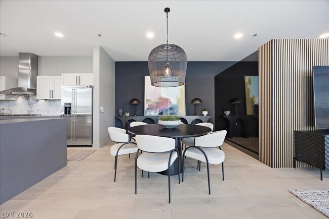 Building Photo - 4575 Dean Martin Dr