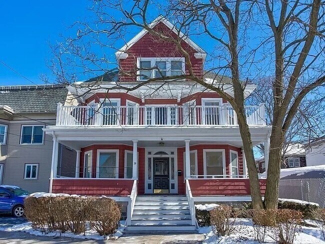 Building Photo - 18 Beach Rd