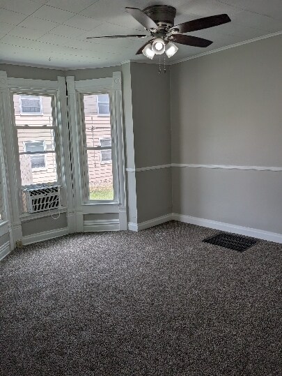 Building Photo - 405 W White St
