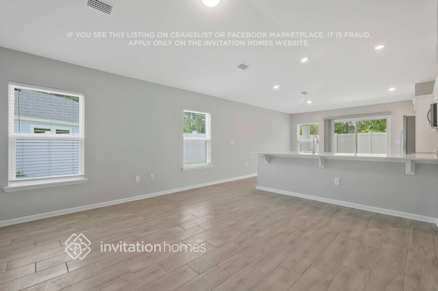 Building Photo - 207 Santorini Ct
