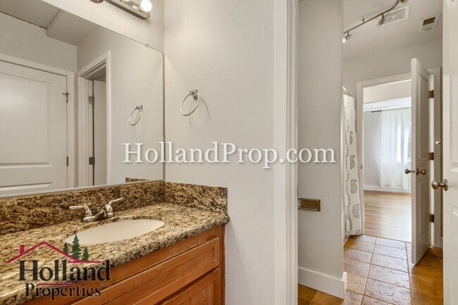Building Photo - Beautiful 3-Bedroom Home with Covered Patio & Fenced Yard