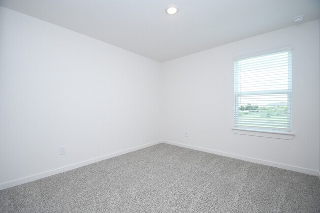 Building Photo - 3578 Lovebird Ln