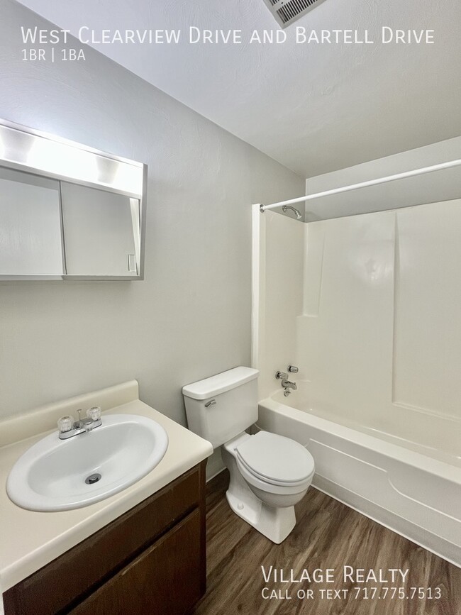 Building Photo - Newly-renovated 1-Bed Convenient to I-83 &...