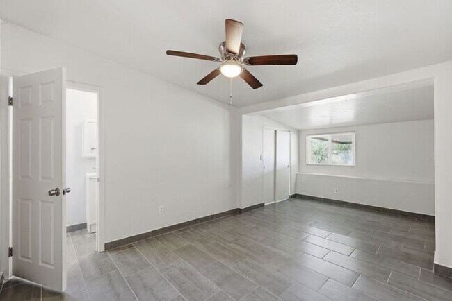 Building Photo - 4608 Fremont Ave