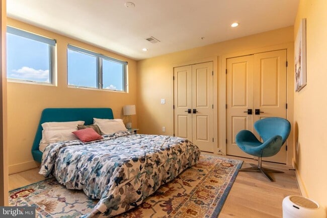 Building Photo - 1631 Montello Ave NE