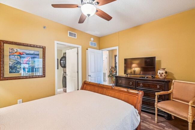 Building Photo - 998 Gulfside Ct