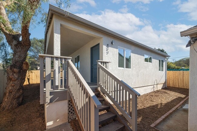 Building Photo - ALMOST NEW 2BD-2BTH HOME!! - Free Application Fees (Terms Apply)