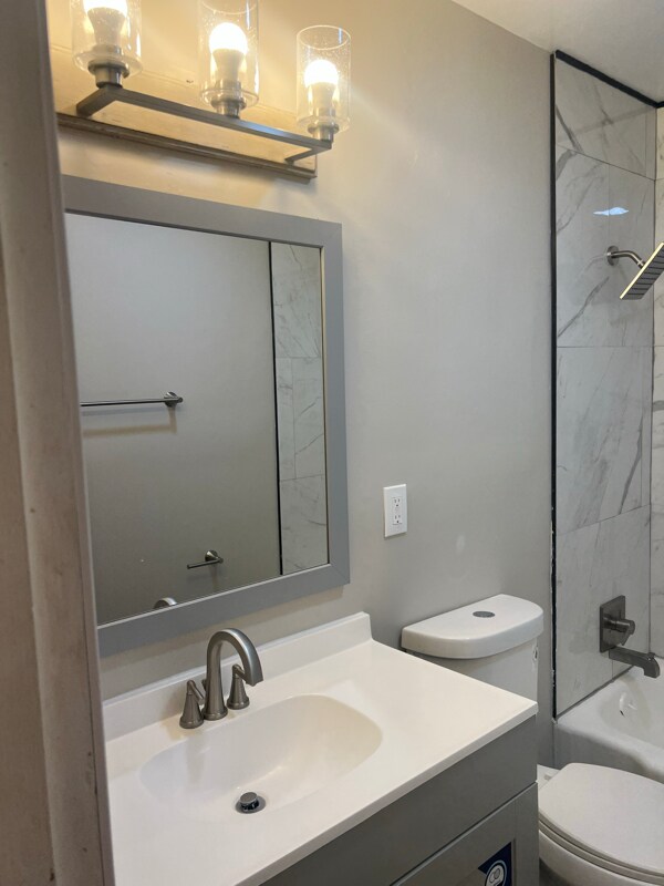 Building Photo - 7901 Camargo Rd