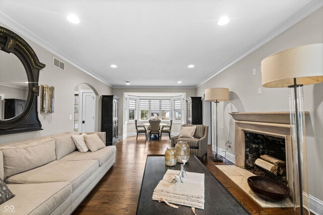 Building Photo - 1210 Golden Hill Dr