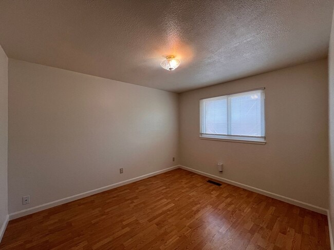 Building Photo - 3 bedroom 2 bath South Reno Home