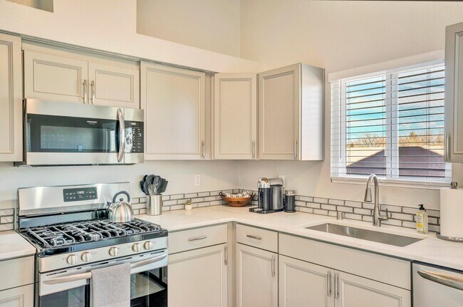 Building Photo - 5216 Bogart St NW