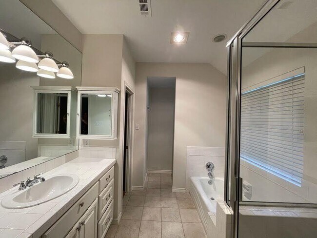 Building Photo - 5615 Shoal Creek Blvd
