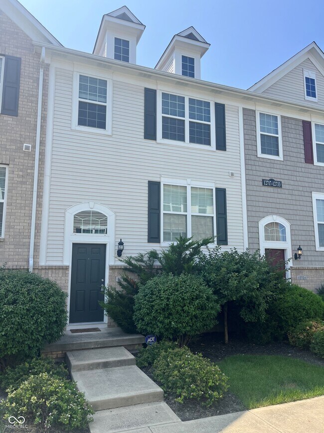 Building Photo - 12721 Tamworth Dr