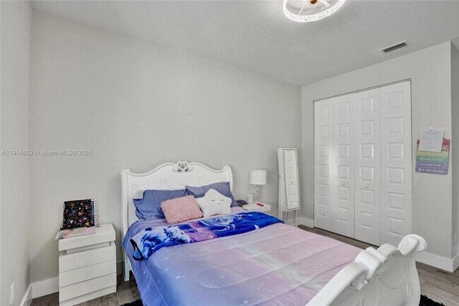 Building Photo - 10795 Oceano Wy