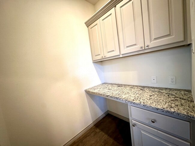 Building Photo - 7907 Avenue O