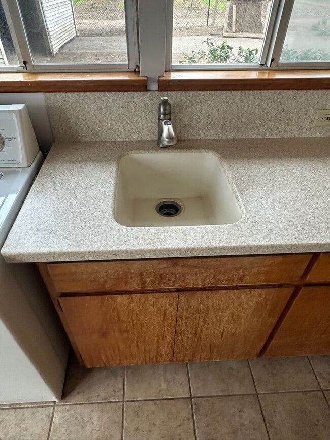 Building Photo - 26997 Rd 164