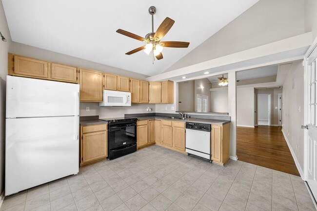 Building Photo - 529 Southwind Dr