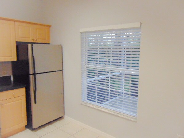 Building Photo - 7560 Plantation Cir