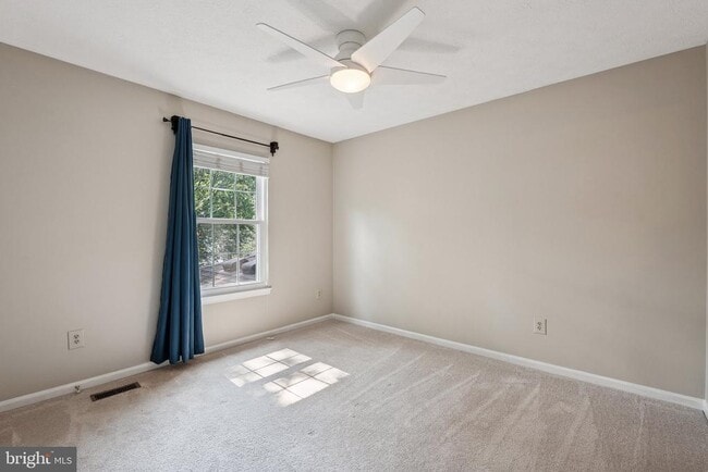 Building Photo - 5413 Tree Line Dr