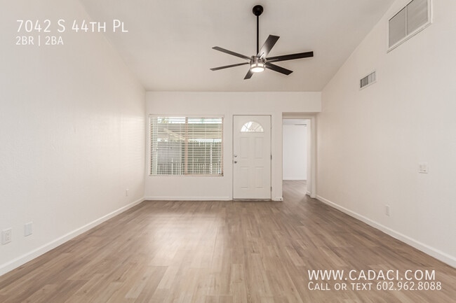 Building Photo - 7042 S 44th Pl