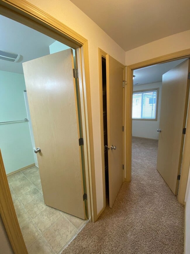 Building Photo - 5822 Austin Ct