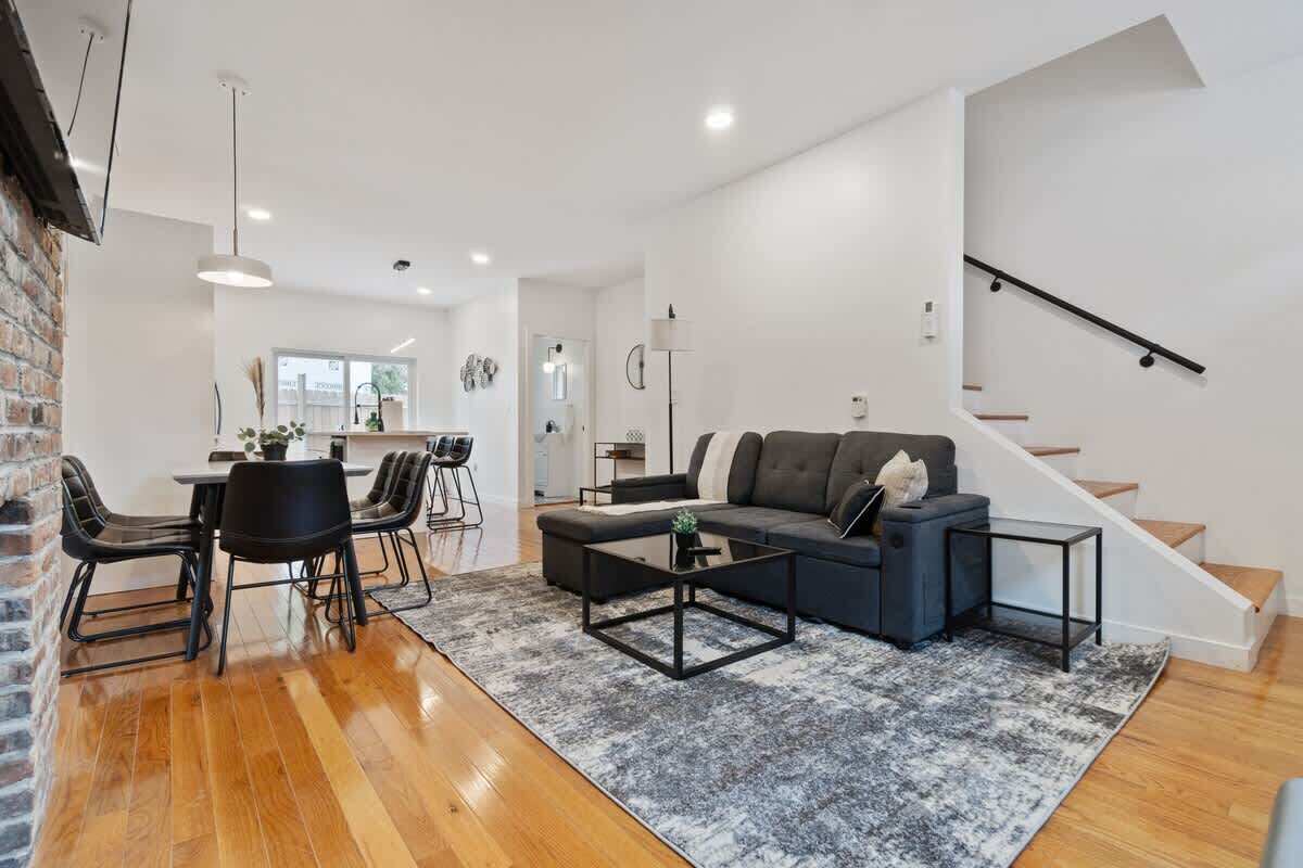 Livingroom - 1238 Butterfield Way