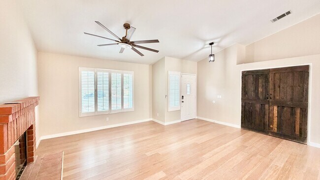 Building Photo - Recently updated Single-Story Home in the lovely community of Wildomar!