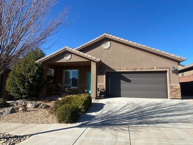 Primary Photo - 455 N 2260 W
