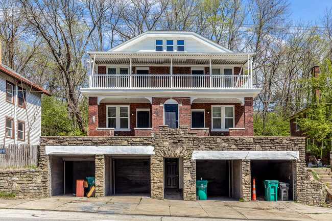 Building Photo - 426 Elberon Ave