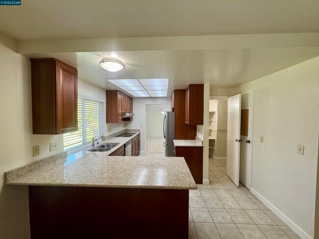 Building Photo - 103 Castle Rock Rd