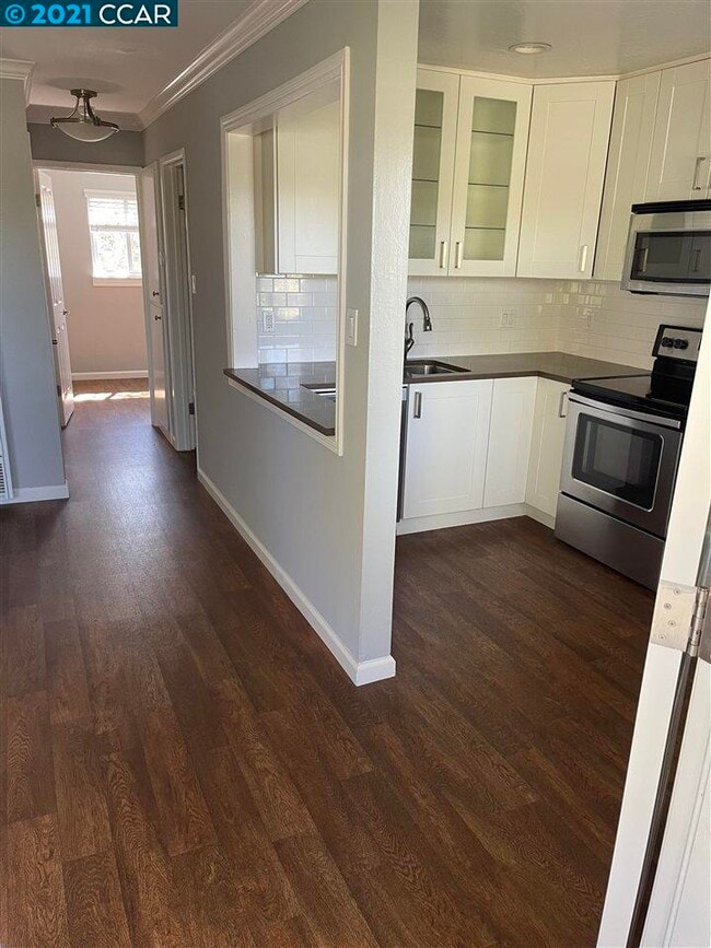 Building Photo - 1150 Lincoln Ave