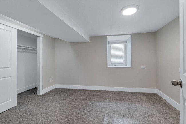 Building Photo - 3101 S Clarkson St