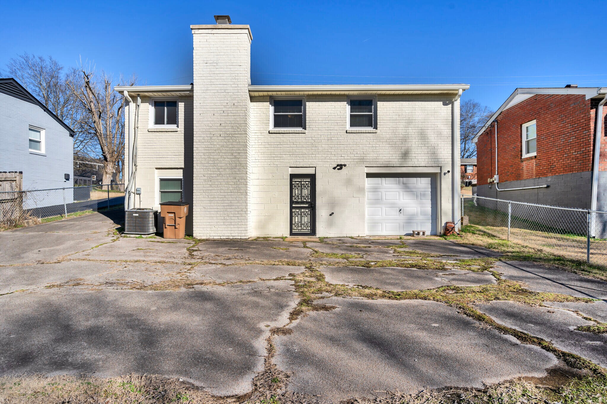 Building Photo - 3365 Hospital Ln