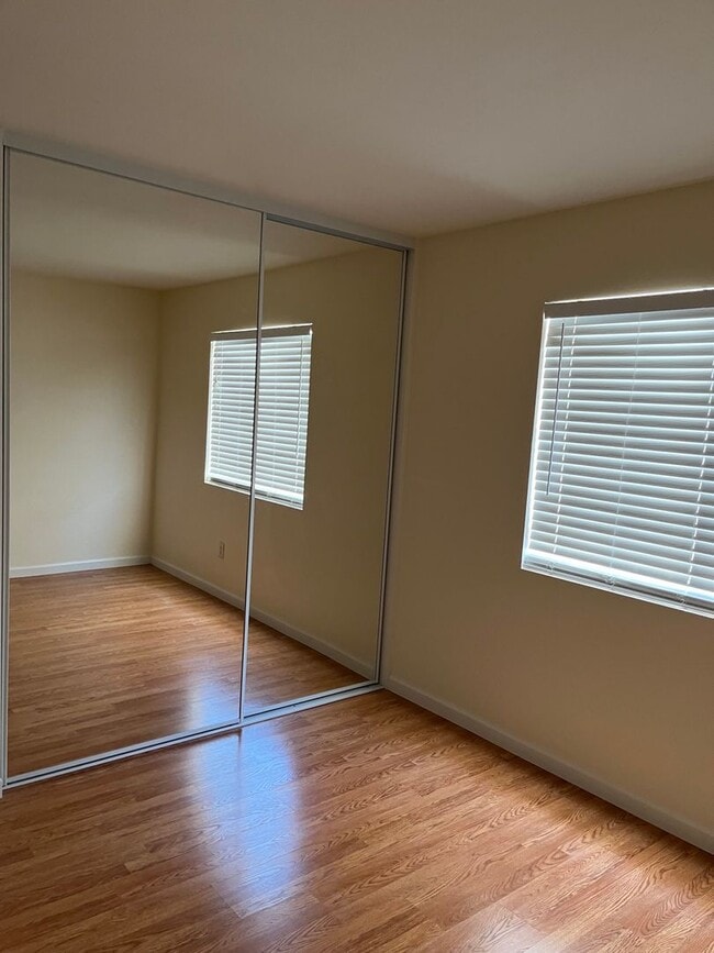 Building Photo - 3BD 2BA House located in Mira Mesa