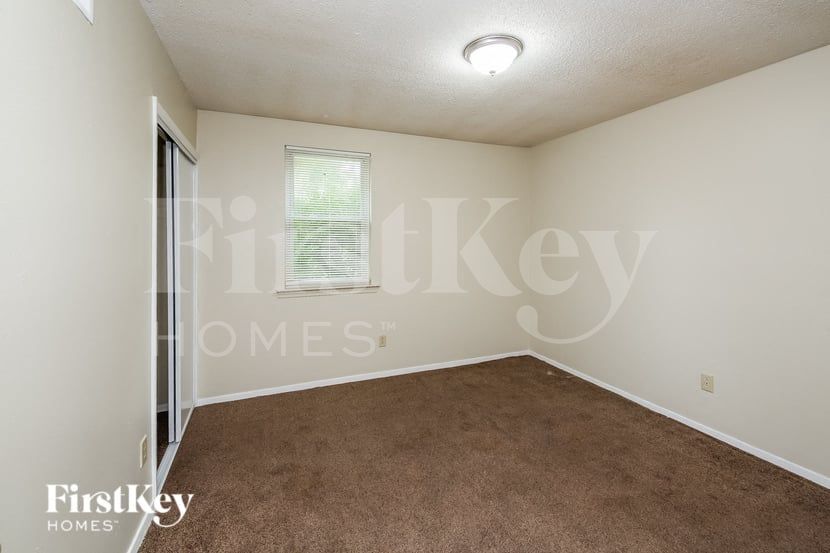 Building Photo - 4270 Cary Hill Dr