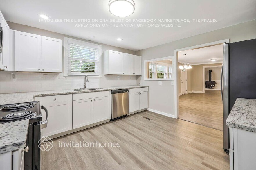 Building Photo - 890 Idlewild Dr