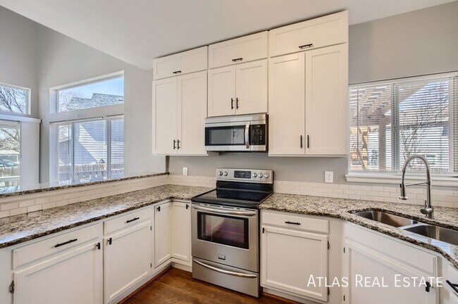 Building Photo - 19155 E Molly Ave