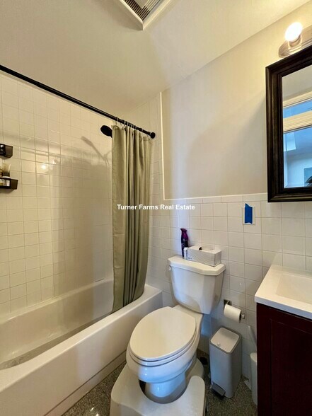 Building Photo - 179 Northampton St