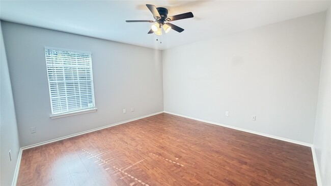 Building Photo - 31 Dellforest Ct