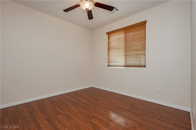 Building Photo - 11220 Robin Park Ave