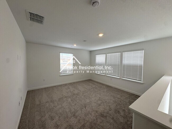 Building Photo - 12636 Hereford Ave