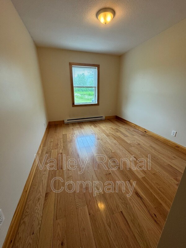 Building Photo - 46 Old Amherst Rd